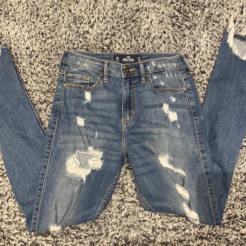 Hollister high rise ripped jean size 5